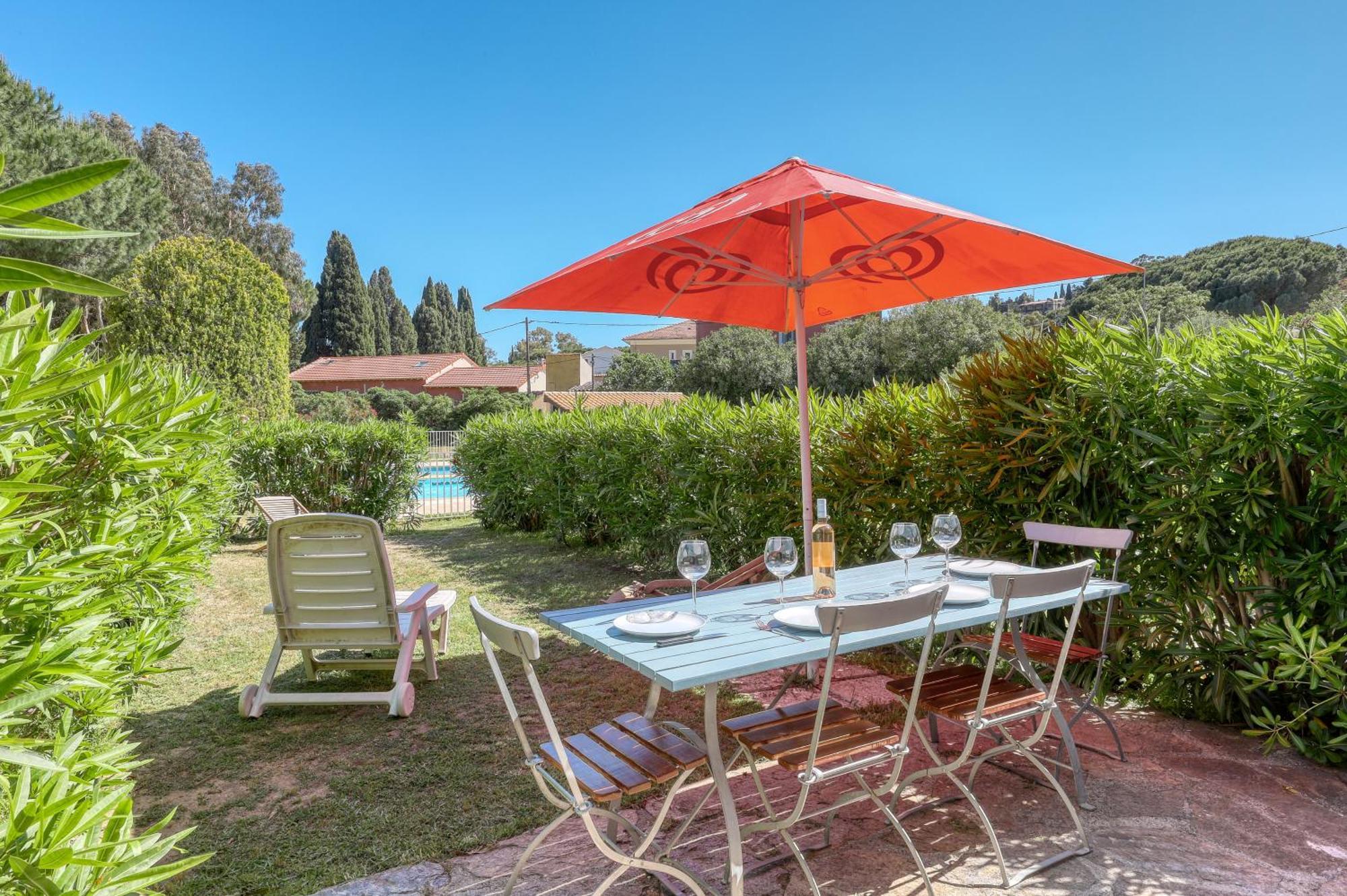 Magnificent Newly Renovated Close To Beach & Swimming Pool Льо Лаванду Екстериор снимка