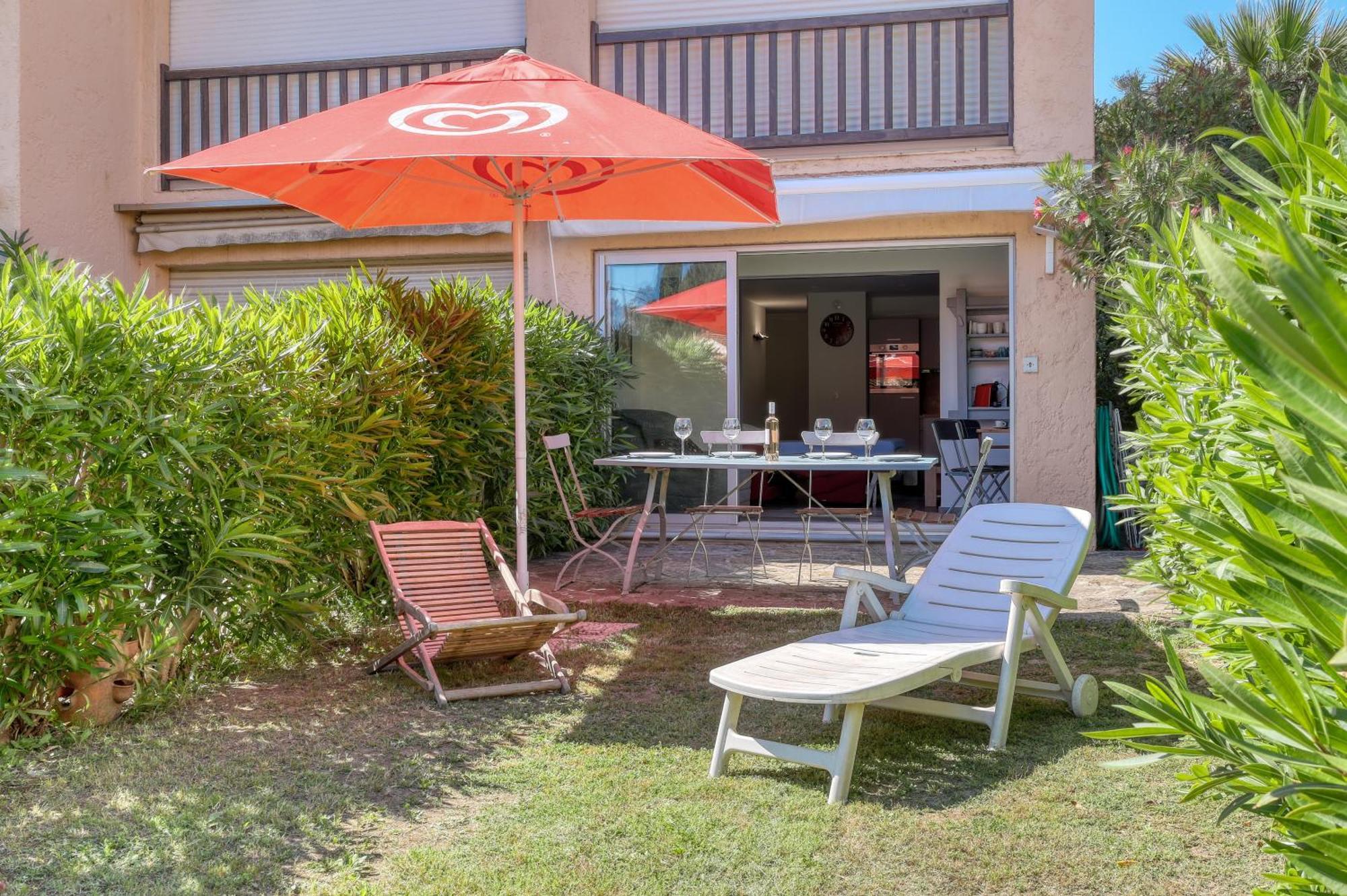 Magnificent Newly Renovated Close To Beach & Swimming Pool Льо Лаванду Екстериор снимка