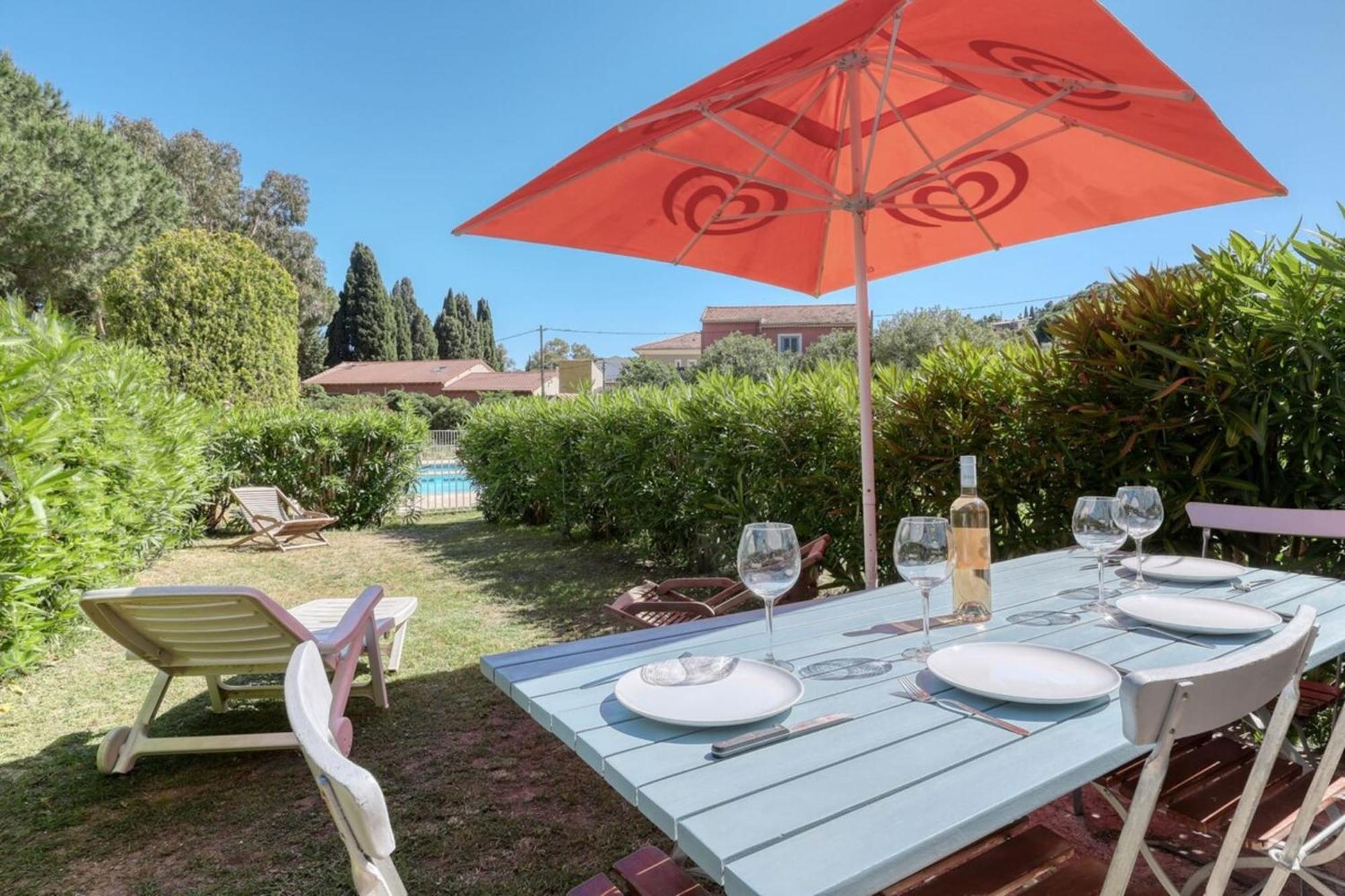 Magnificent Newly Renovated Close To Beach & Swimming Pool Льо Лаванду Екстериор снимка