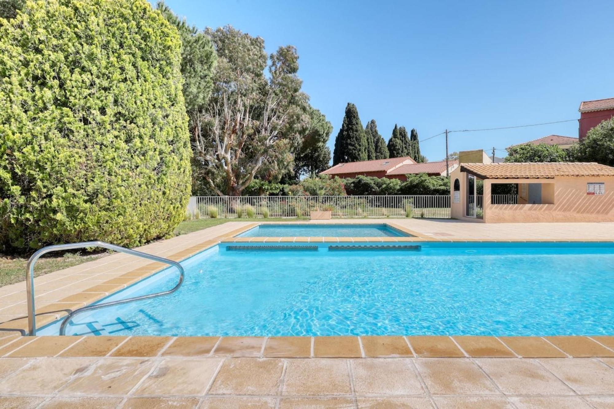 Magnificent Newly Renovated Close To Beach & Swimming Pool Льо Лаванду Екстериор снимка