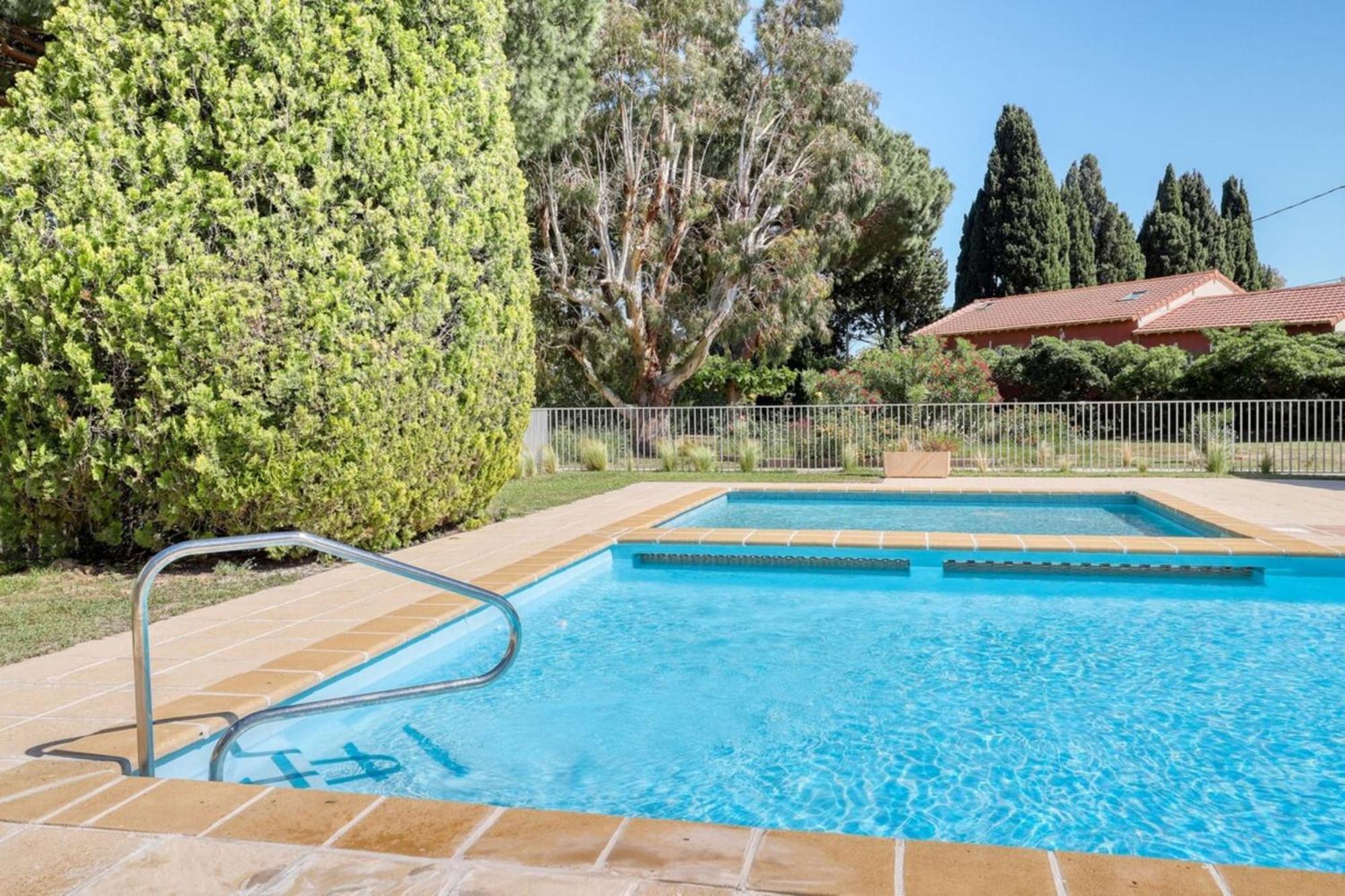 Magnificent Newly Renovated Close To Beach & Swimming Pool Льо Лаванду Екстериор снимка