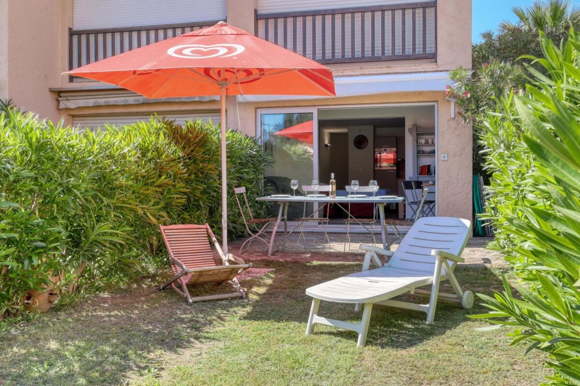 Magnificent Newly Renovated Close To Beach & Swimming Pool Льо Лаванду Екстериор снимка