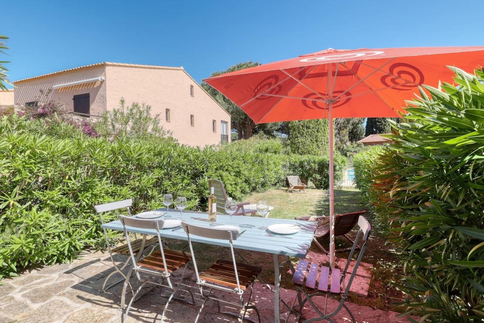 Magnificent Newly Renovated Close To Beach & Swimming Pool Льо Лаванду Екстериор снимка